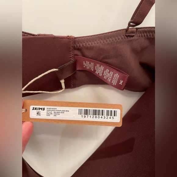 SKIMS - wireless strapless bra in cocoa size 34C BNWT - Picture 9 of 9